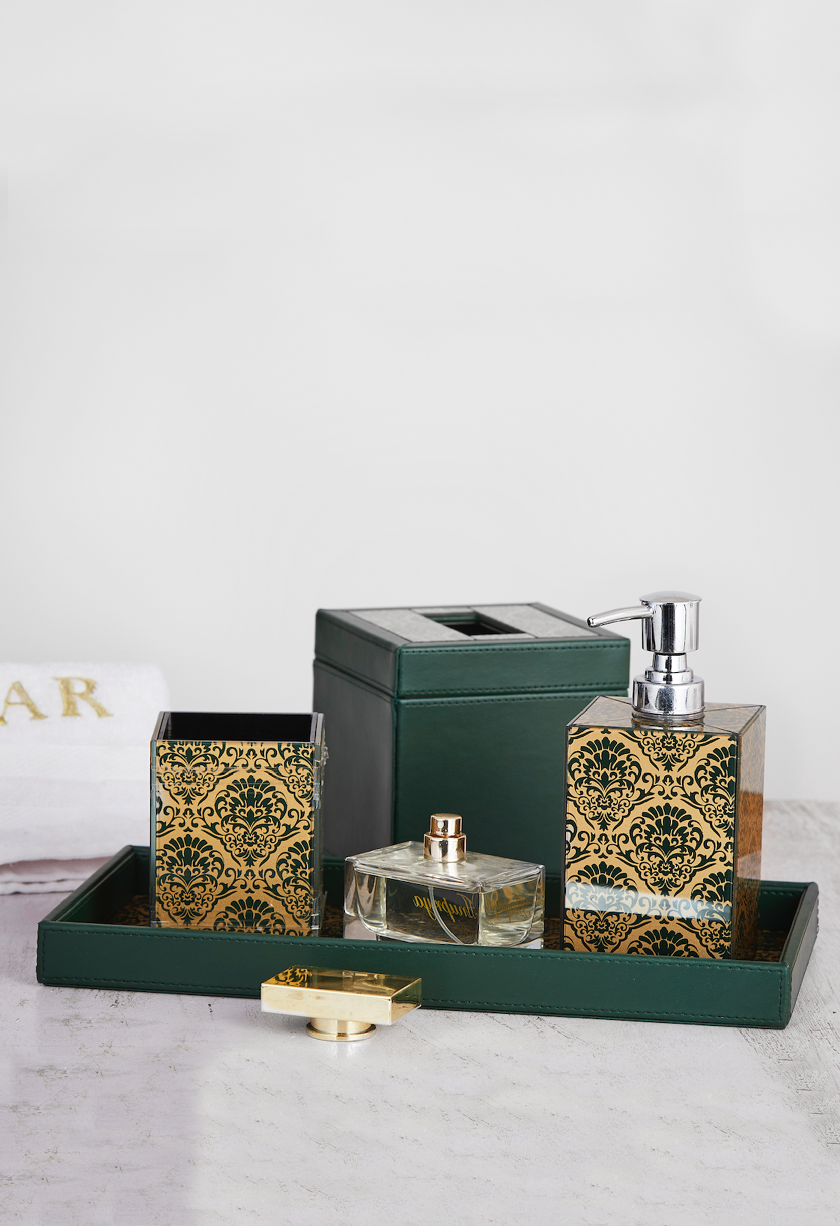 Comorin Bathroom Set