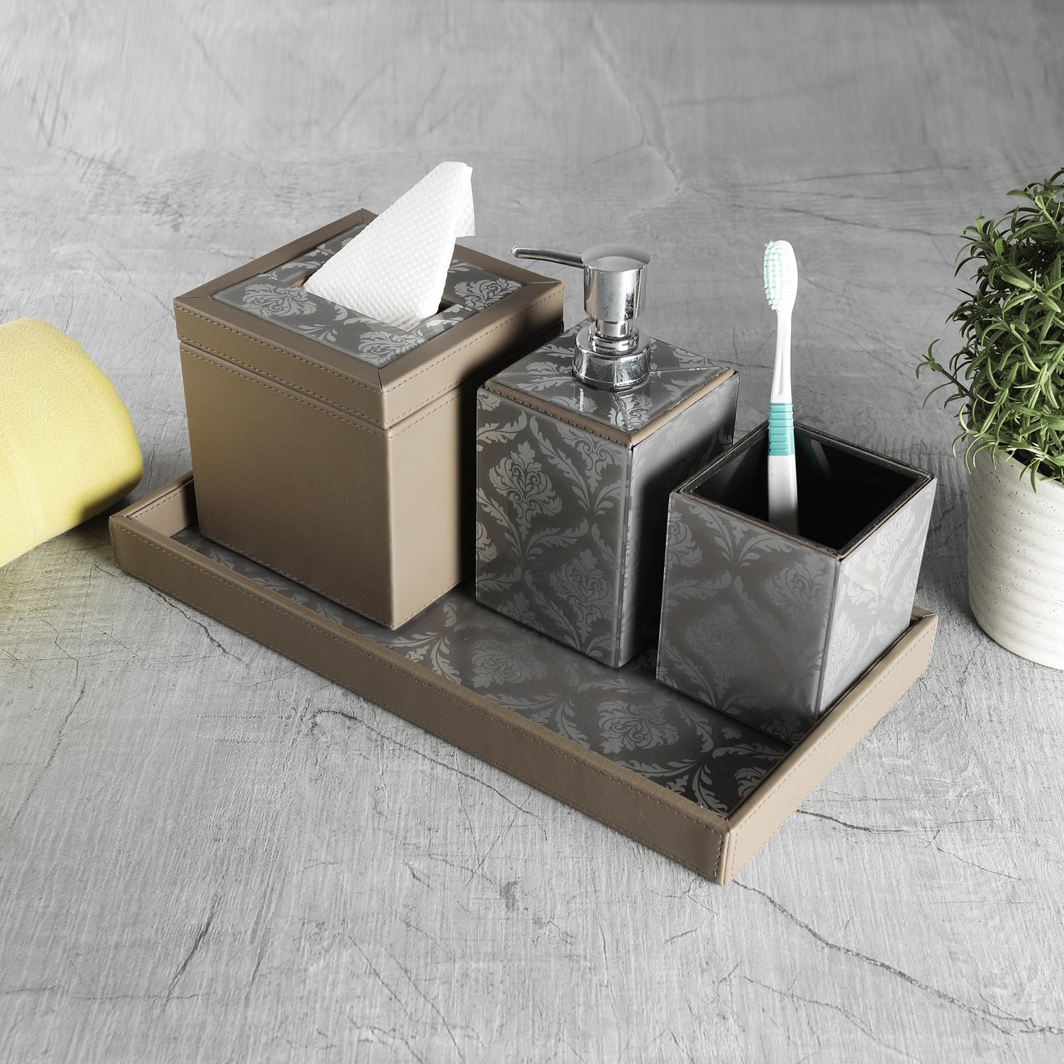 Coonoor Bathroom Set