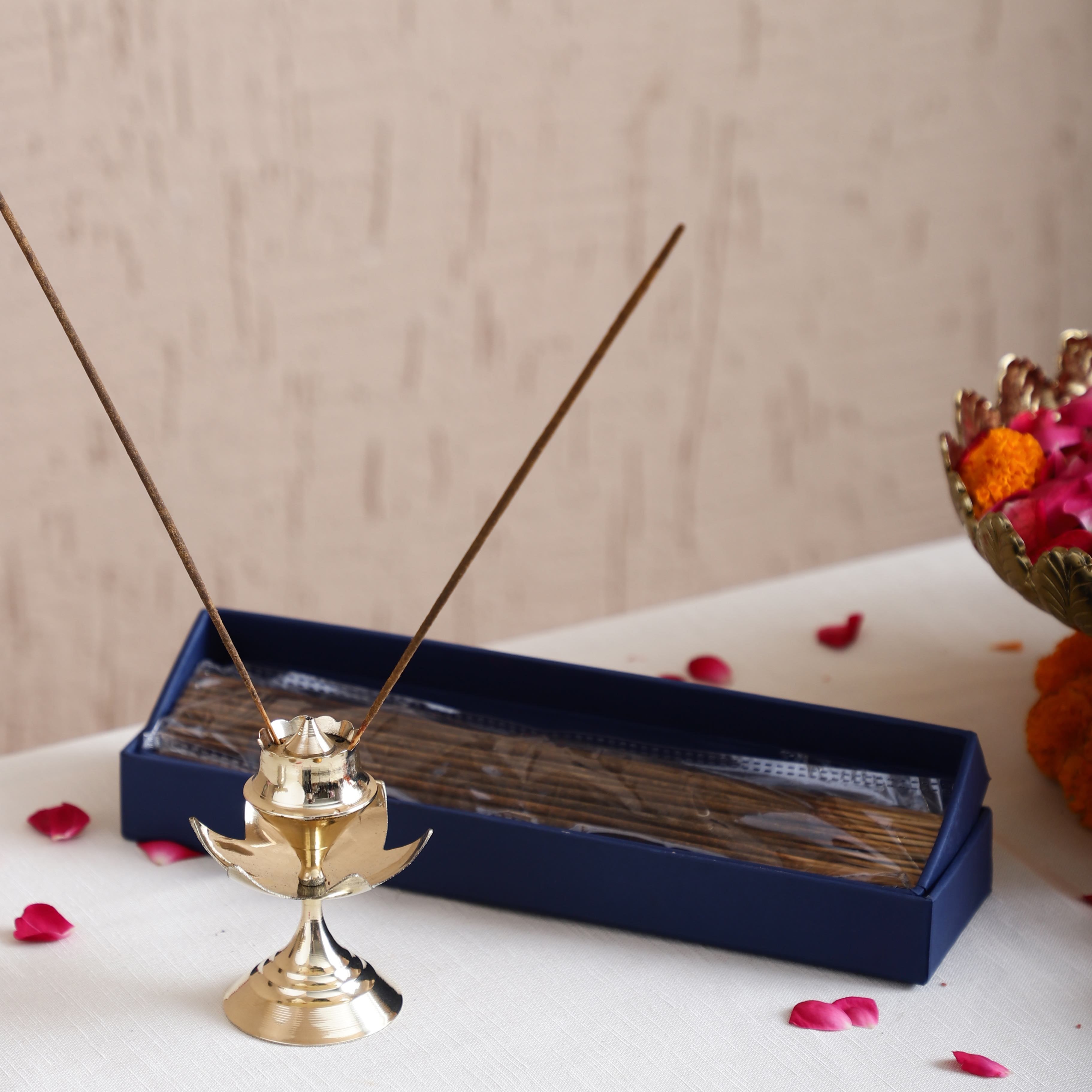 Sammsara Lotus Incense Holder & Sticks Gift Set