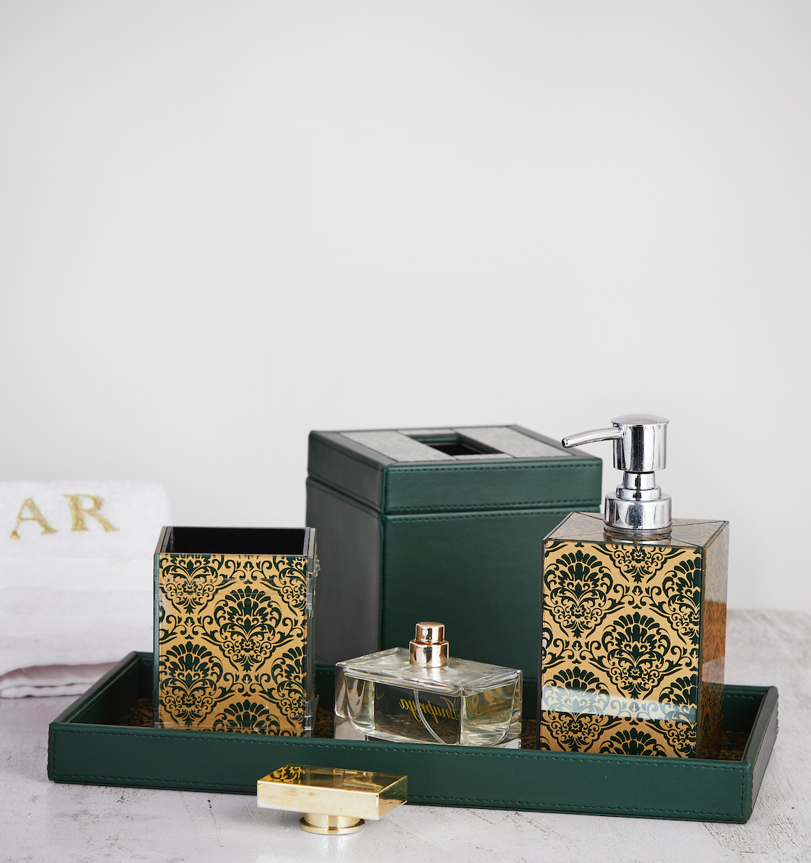 Comorin Bathroom Set