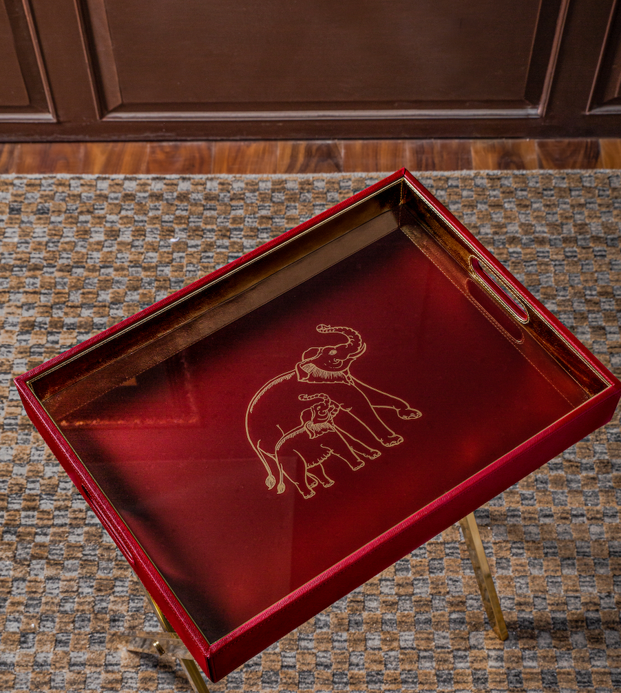 Clover Elephant Butler Tray Table