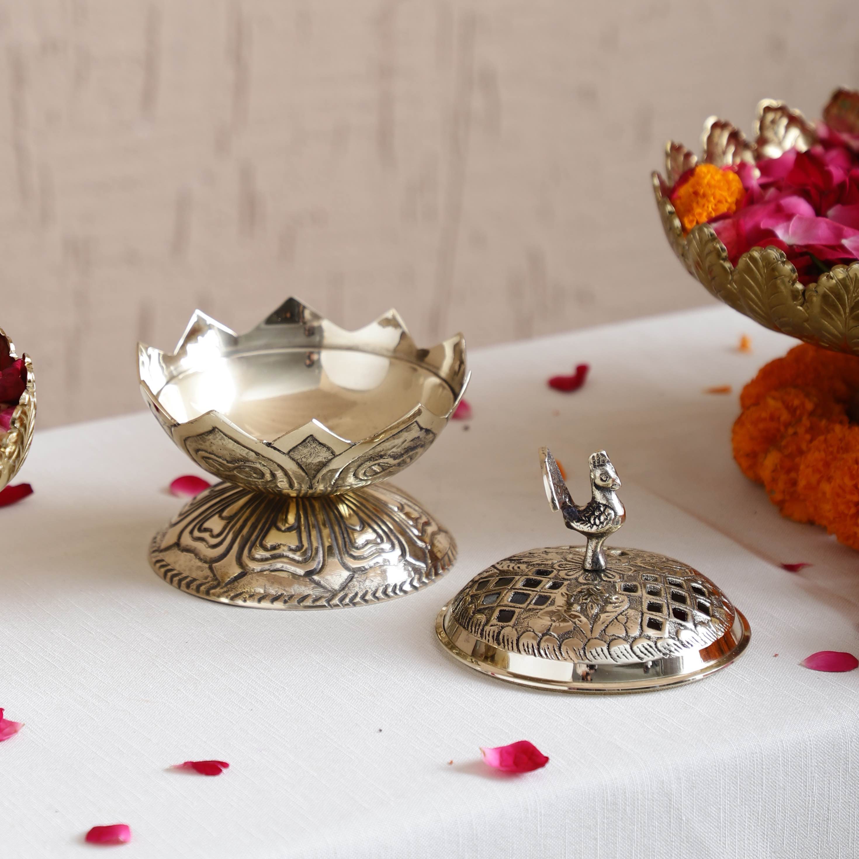 Sammsara Lotus Base Parrot Incense Burner (Dhoop Dani) w/Dhoop Cones